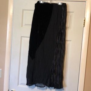 Avenue Black Skirt